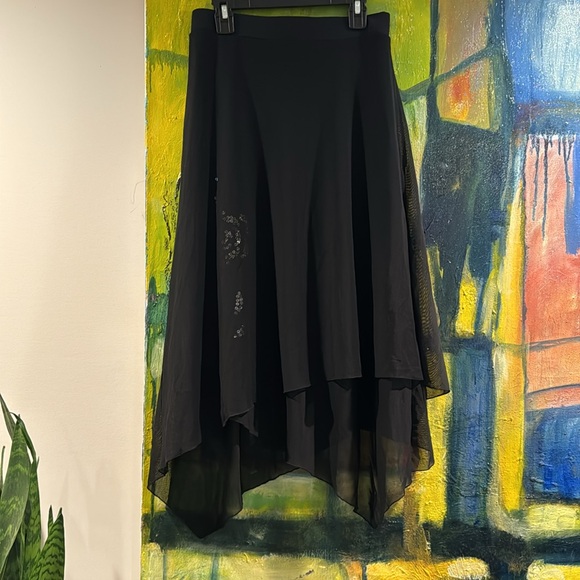 Black layered skirt with asymmetrical hem line and sequin detail - Picture 1 of 13